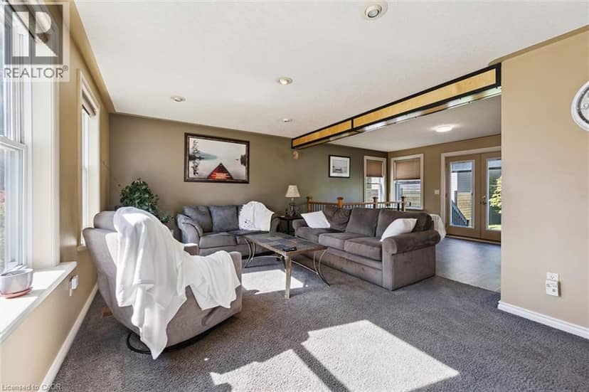 74 SELKIRK Street, Cambridge, photo 4