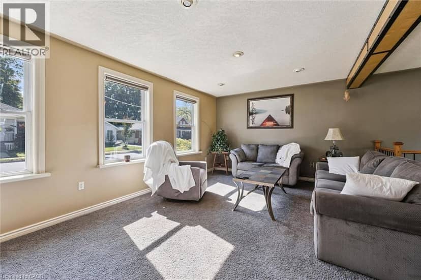 74 SELKIRK Street — photo 12 of 26