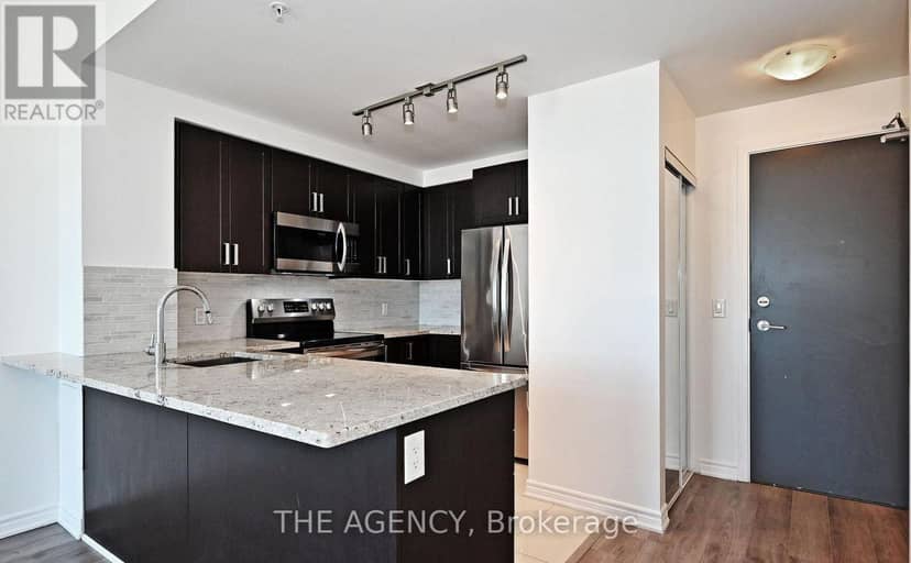 809 - 11611 Yonge Street — photo 10 of 40