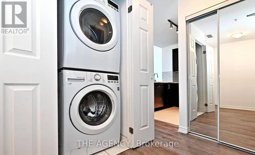 809 - 11611 Yonge Street — photo 27 of 40