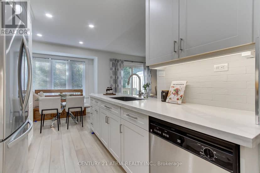 27 Anderson Place, Aurora