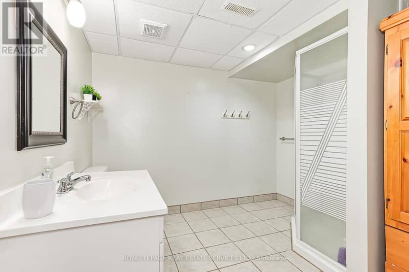 2 Alexandra Lane — photo 16 of 40