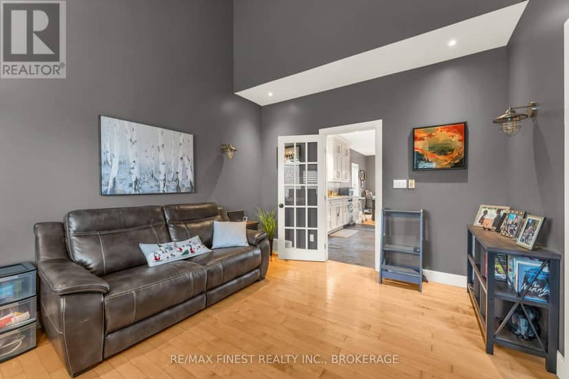 141 Benjamin Court — photo 17 of 40
