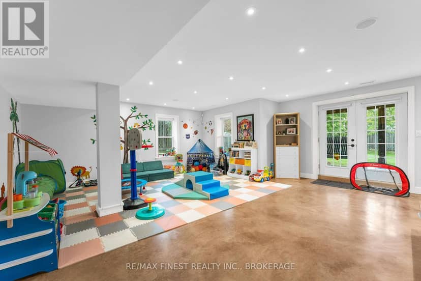141 Benjamin Court — photo 35 of 40
