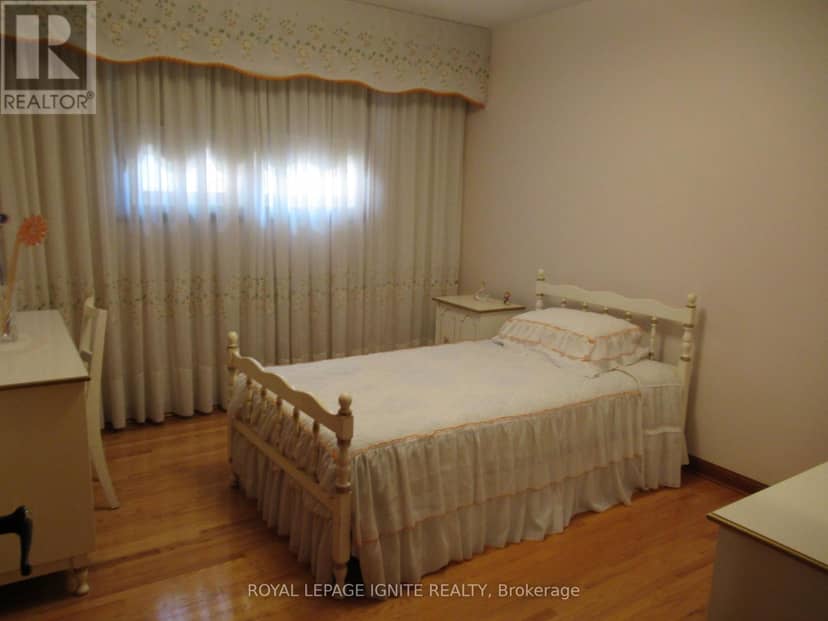 8 Newlove Court — photo 11 of 28