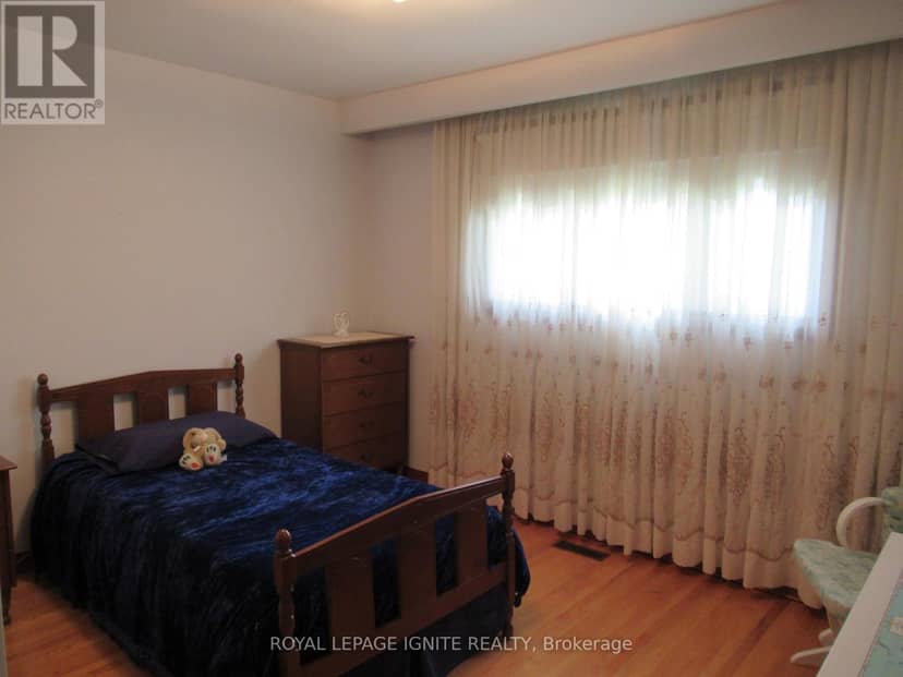 8 Newlove Court, Toronto, photo 7