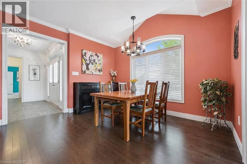 39 KAY Crescent Unit# 1 — photo 10 of 25