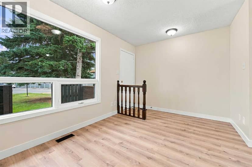 18, 9908 Bonaventure Drive SE — photo 11 of 29
