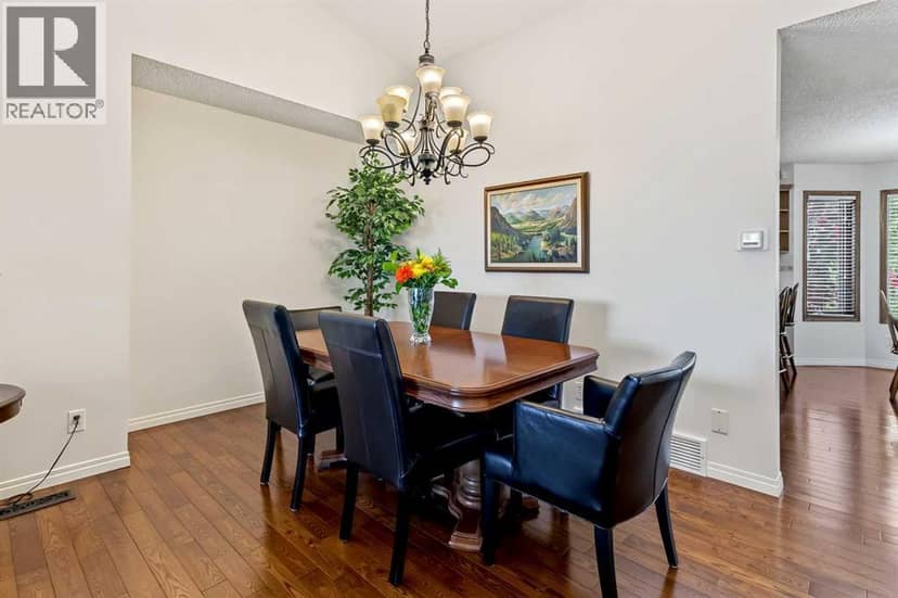 1515 Sunvista Way SE, Calgary, photo 7