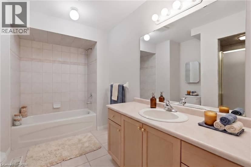 212 STONEHENGE Drive Unit# 41 — photo 19 of 40