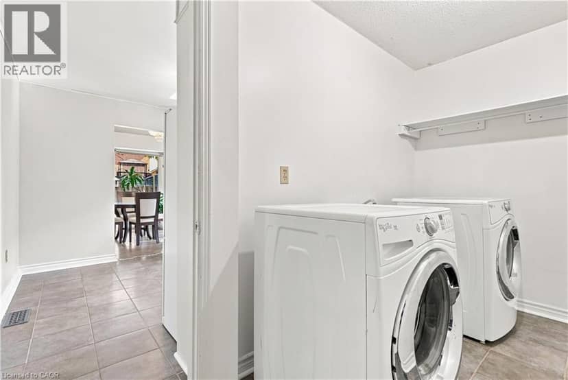 34 LISAJANE Court — photo 18 of 39
