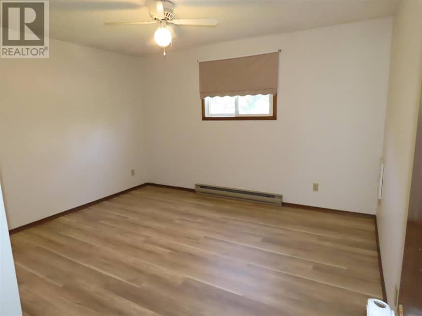 32 Breton RD — photo 13 of 21