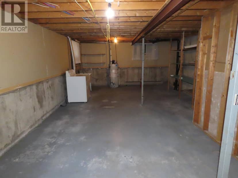 32 Breton RD — photo 20 of 21