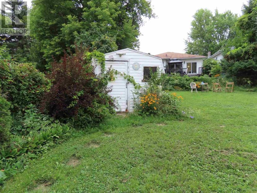 32 Breton RD — photo 21 of 21
