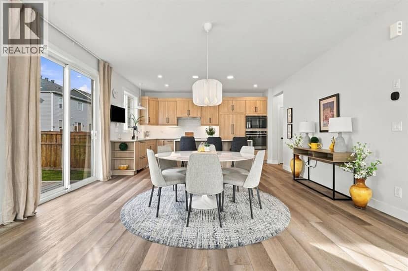 24 Yorkville Terrace SW — photo 19 of 40