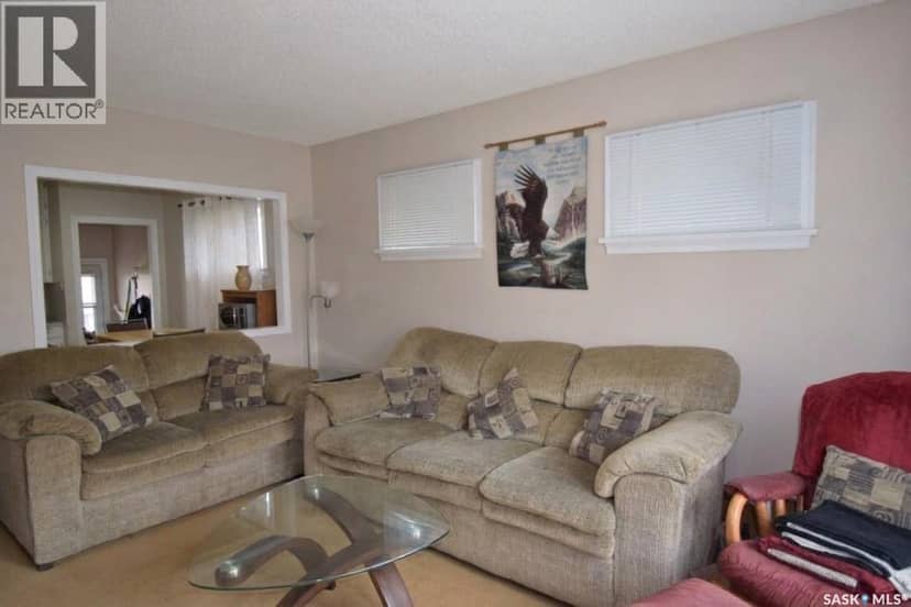 532 13th STREET W, Prince Albert, photo 3