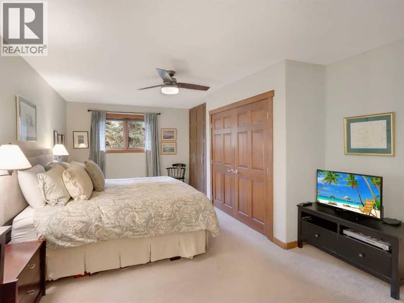 314, 150 Crossbow Place — photo 10 of 32