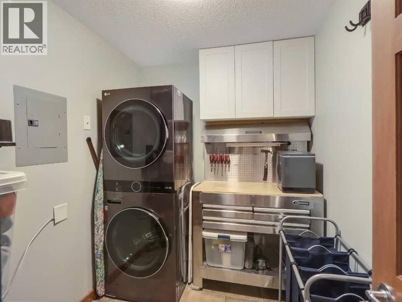 314, 150 Crossbow Place — photo 15 of 32