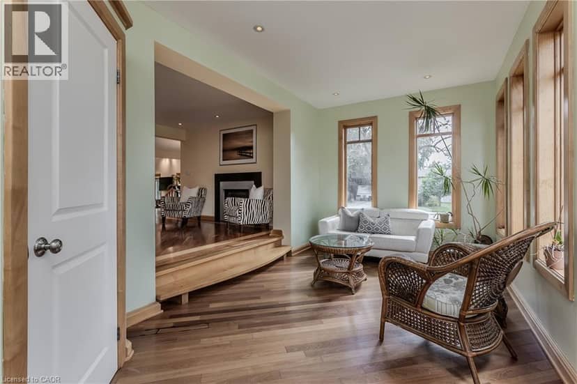 707 ROSS Street — photo 7 of 40