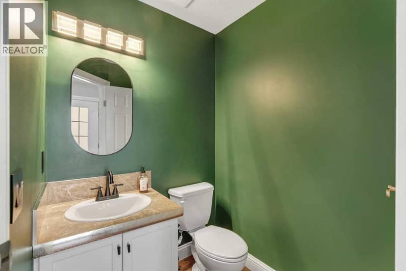 1205 Signal Hill Green SW, Calgary, photo 4