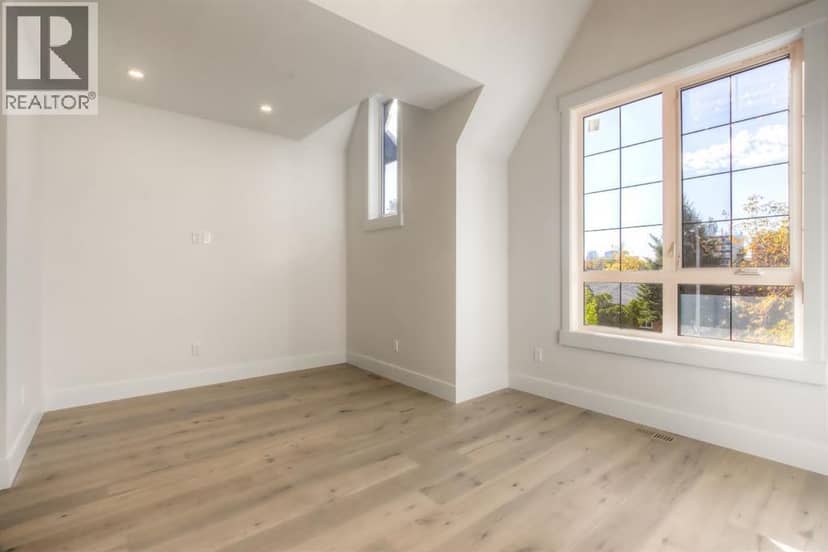 1028 18 Avenue NW — photo 14 of 40