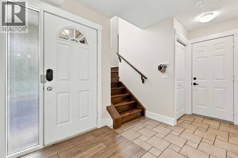 2323 1 Street NE, Calgary, photo 7