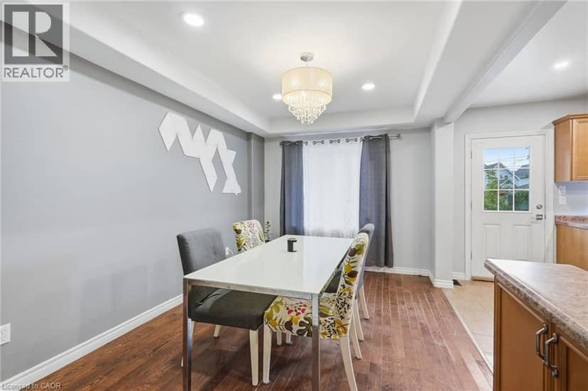 32 OAK Avenue — photo 10 of 40