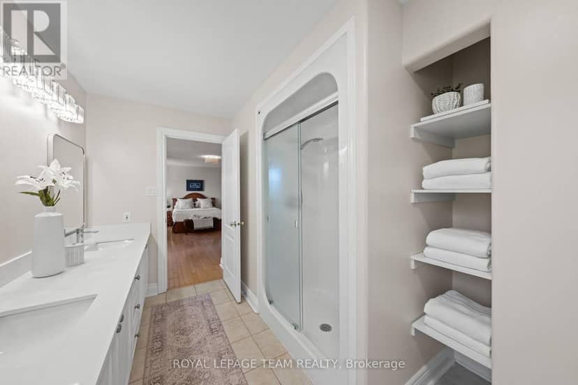 136 Shaughnessy Crescent — photo 28 of 40
