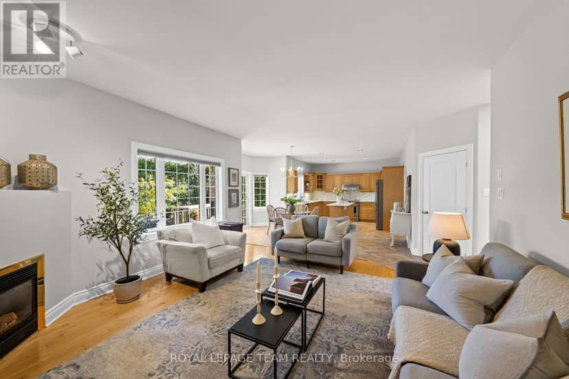 136 Shaughnessy Crescent, Ottawa, photo 3