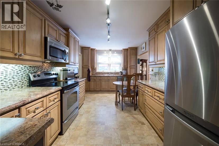 57 DEVON Street — photo 13 of 36