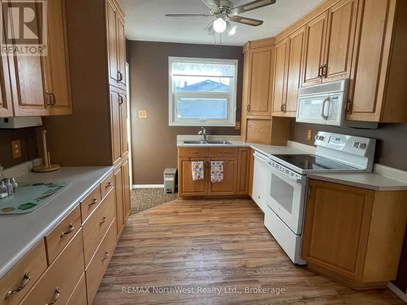53 Davis Street — photo 5 of 14