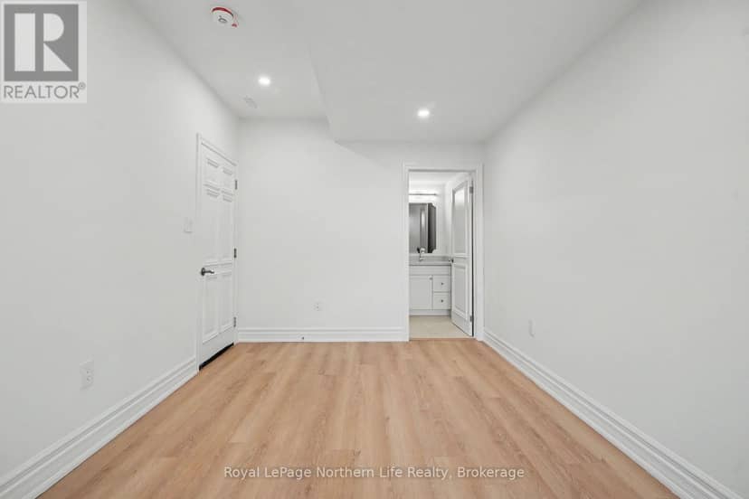 142 Andrew Avenue — photo 37 of 40