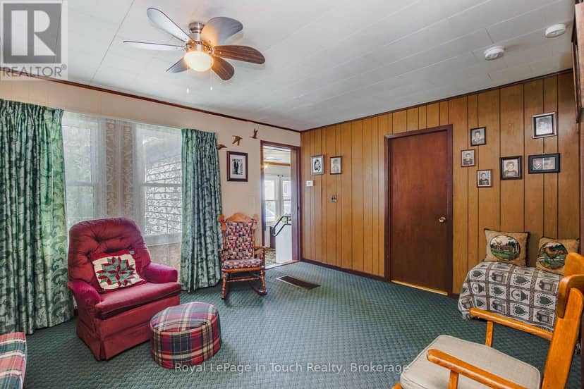 323 William Street, Midland, photo 6