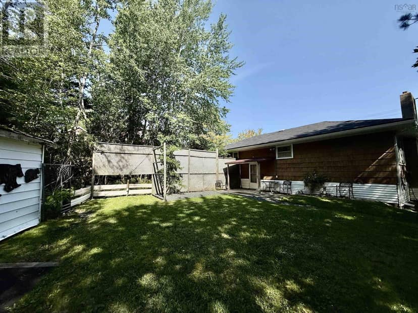 674 Hammonds Plains Road — photo 23 of 24