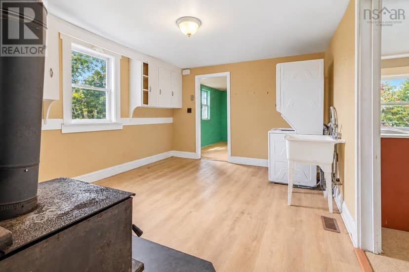 5296 Brooklyn Street — photo 9 of 25