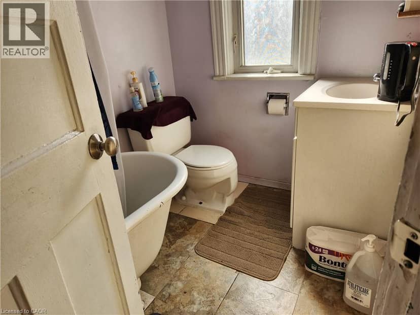 25 GLADSTONE Avenue — photo 12 of 29