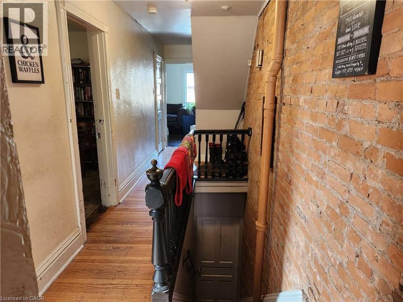 25 GLADSTONE Avenue — photo 13 of 29