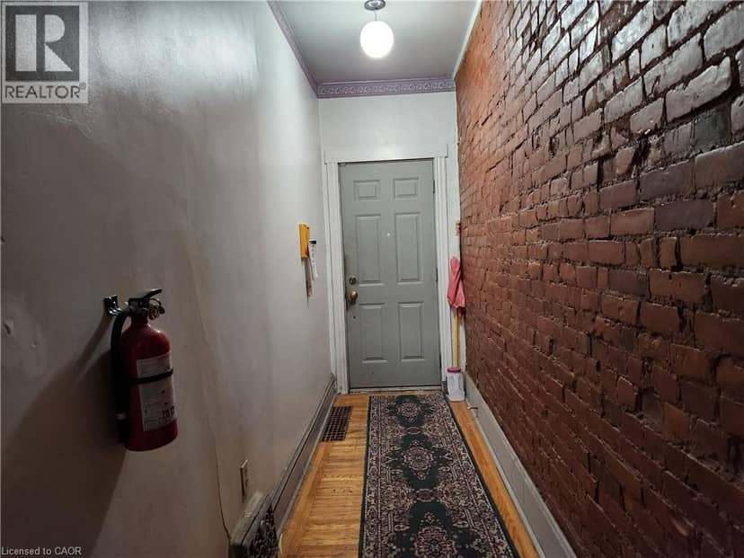 25 GLADSTONE Avenue — photo 22 of 29