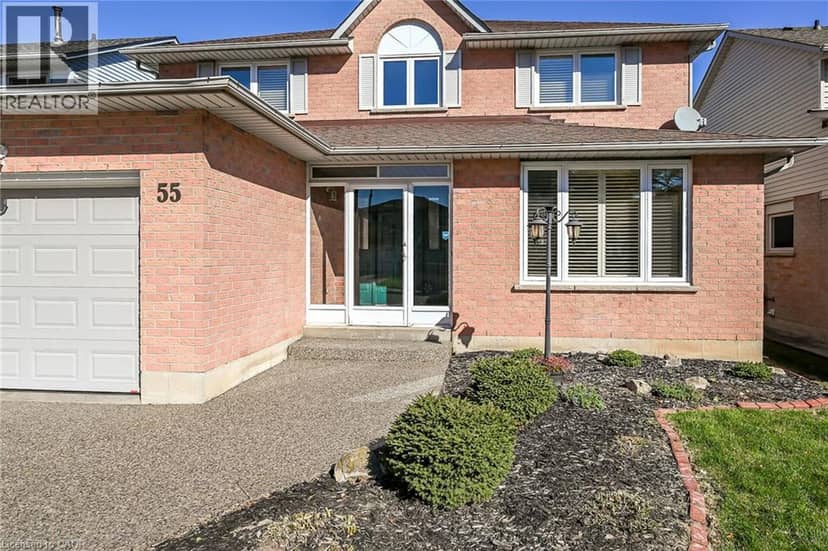 55 FUSILIER Drive, Hamilton, photo 2