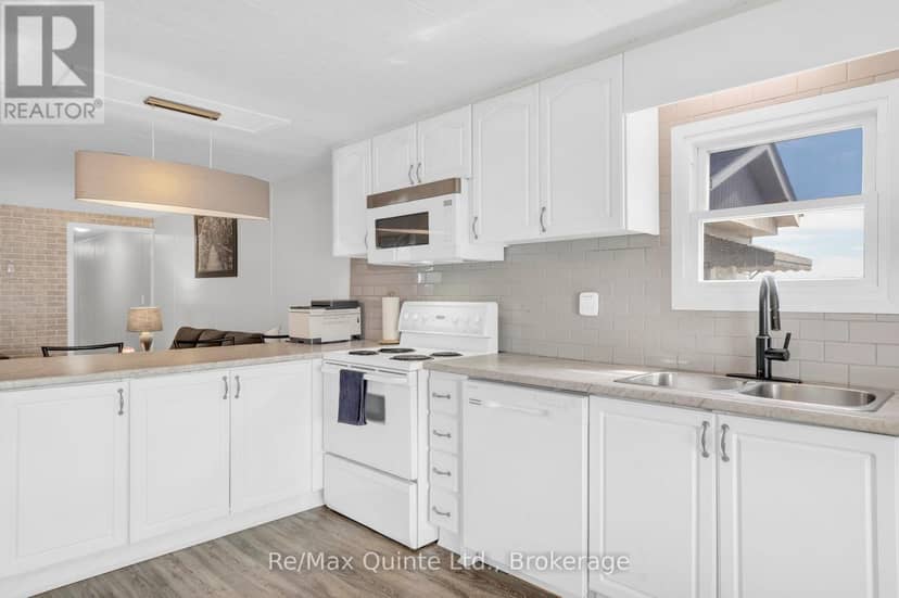 44 - 311 Dundas Street — photo 11 of 25