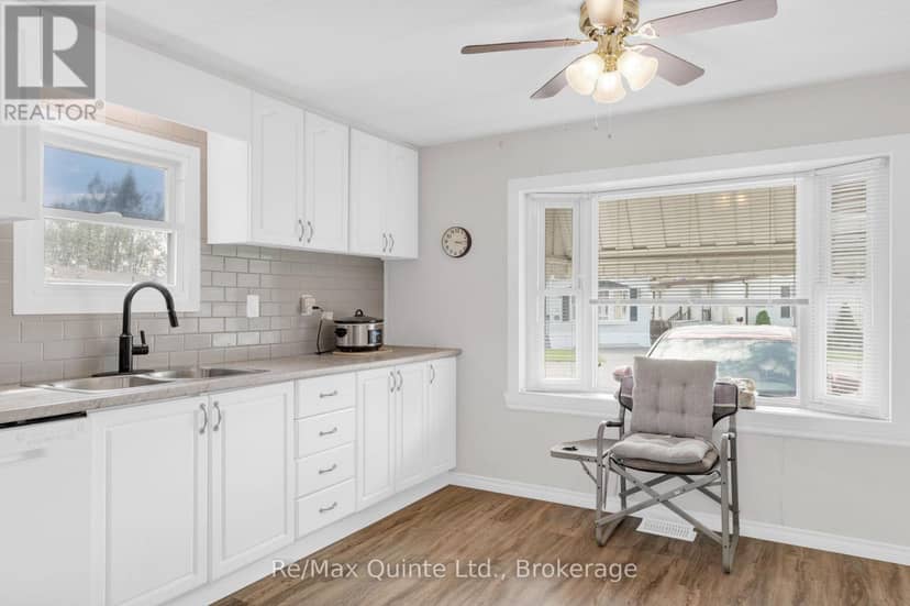 44 - 311 Dundas Street — photo 9 of 25