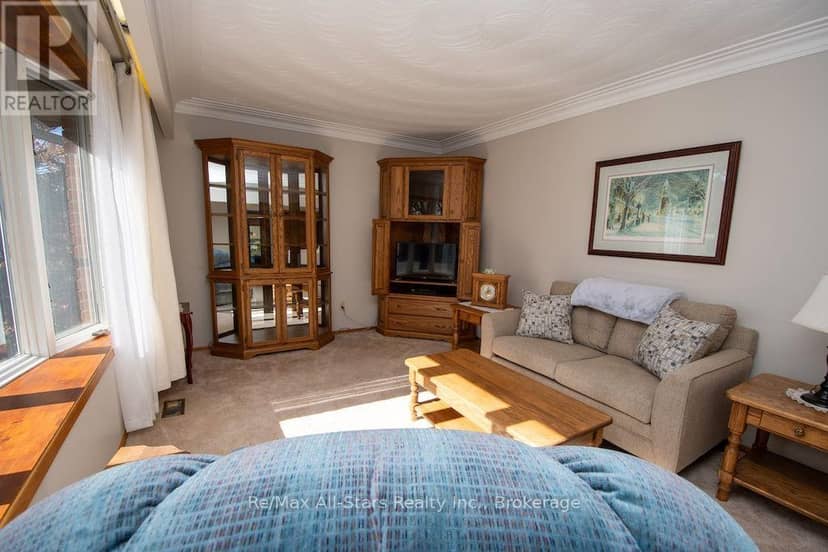 1067 Fleetwood Road, Kawartha Lakes, photo 7