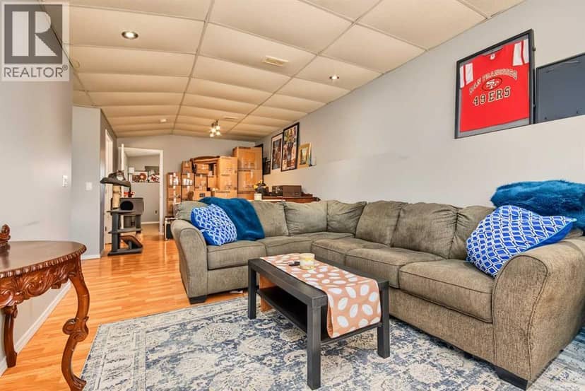 6217 88A Street — photo 19 of 27