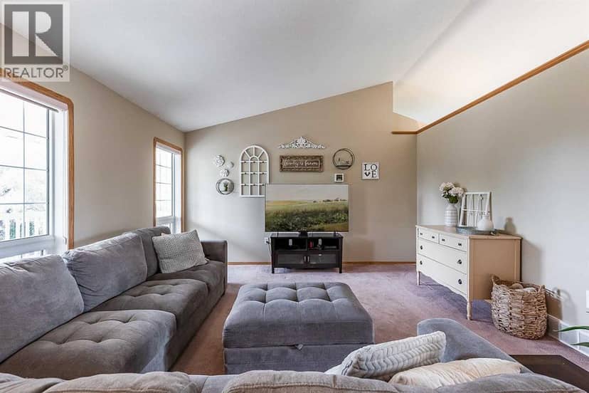 526 12 Street, Dunmore, photo 7