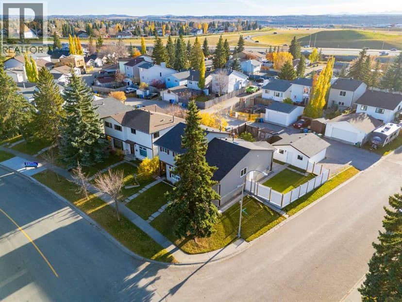 3602 Cedarille Drive SW, Calgary, photo 2