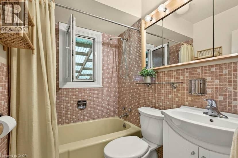 803 MONTGOMERY Drive — photo 29 of 40