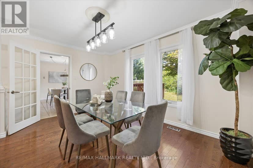 32 Valley Centre Drive — photo 10 of 40