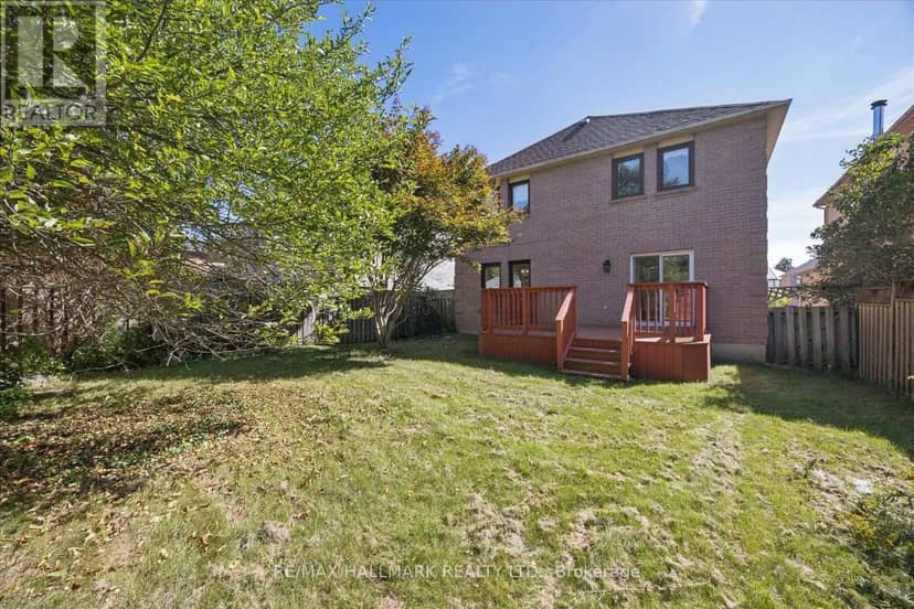 32 Valley Centre Drive, Toronto, photo 3