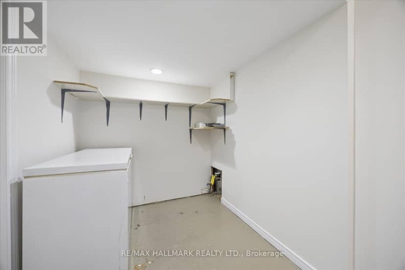 32 Valley Centre Drive — photo 36 of 40