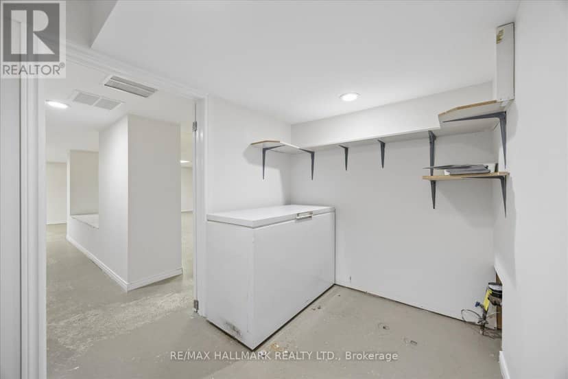 32 Valley Centre Drive — photo 37 of 40